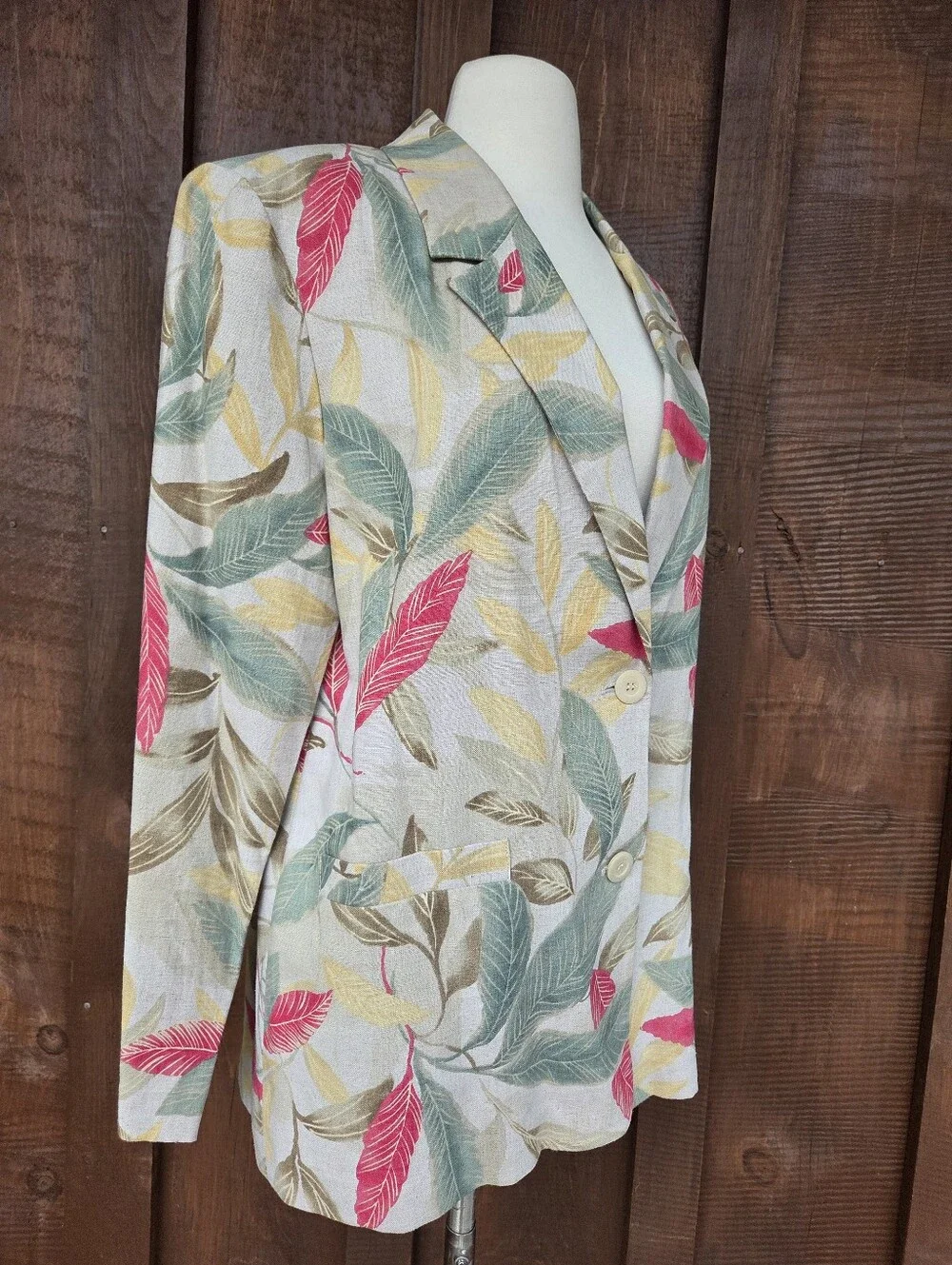 M12. Linen Blend Tropical Floral Vintage Blazer